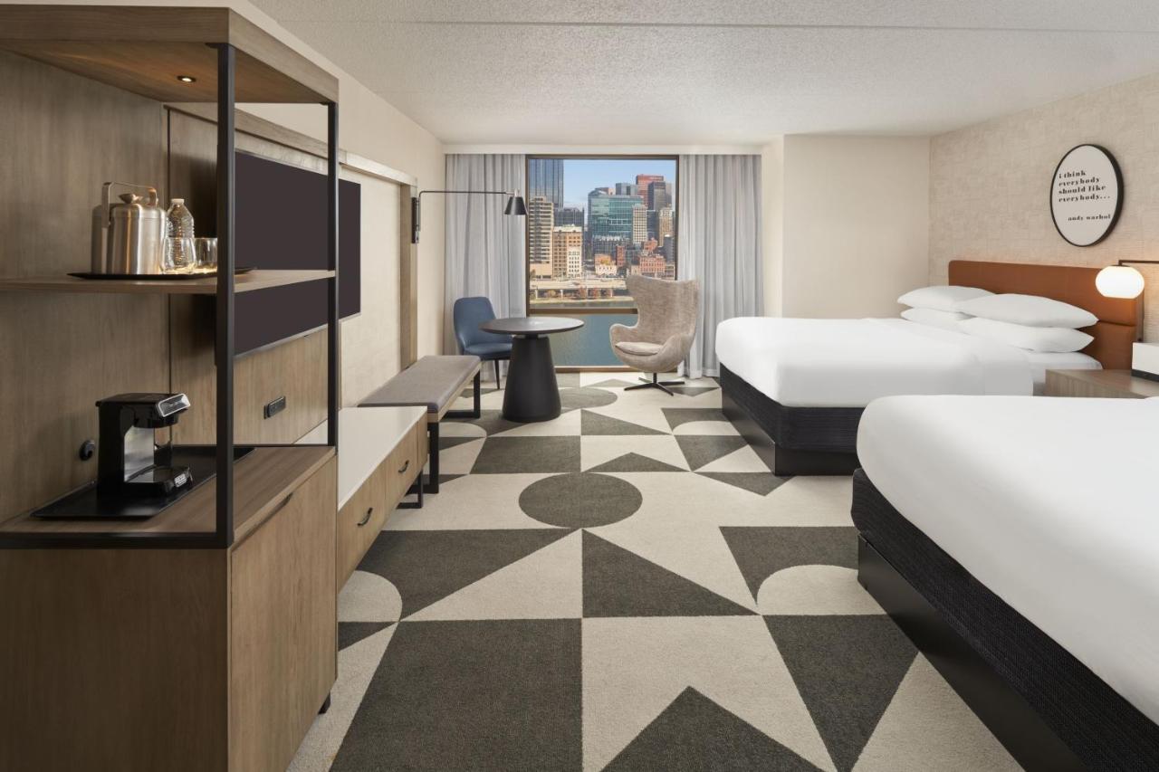 Sheraton Pittsburgh Hotel At Station Square Екстер'єр фото