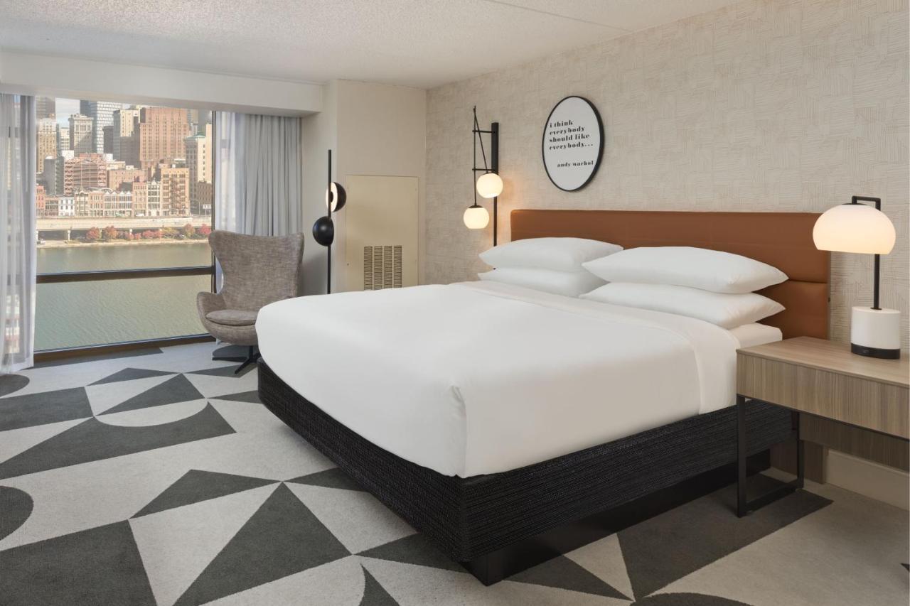 Sheraton Pittsburgh Hotel At Station Square Екстер'єр фото