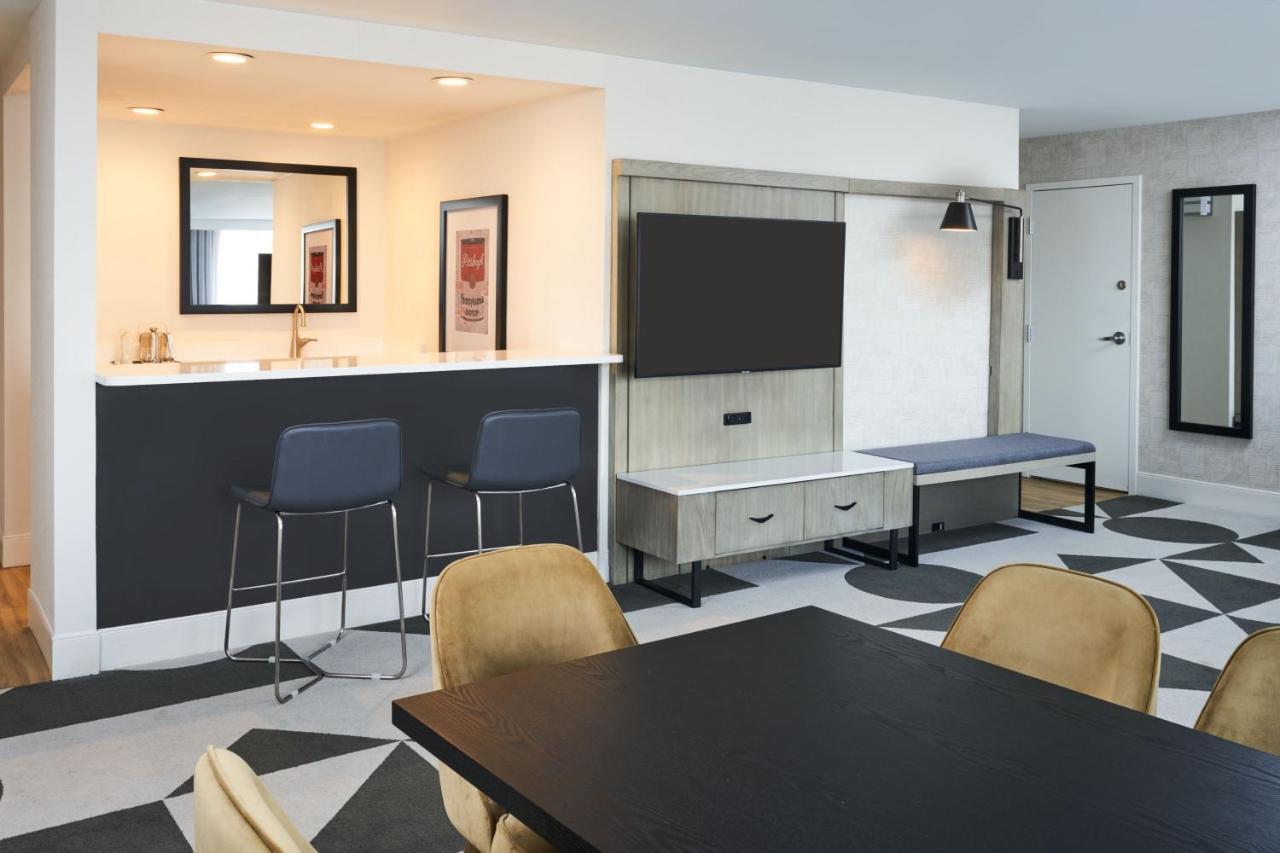 Sheraton Pittsburgh Hotel At Station Square Екстер'єр фото