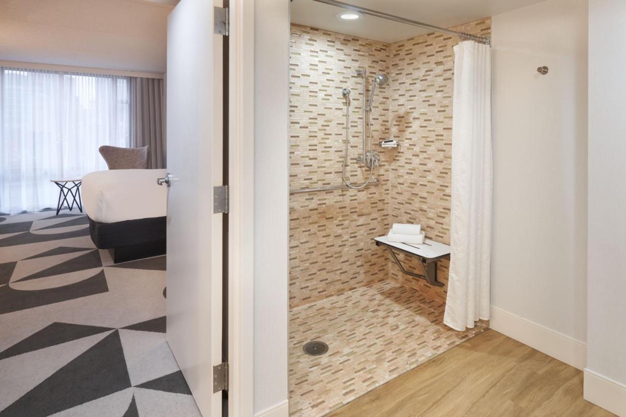 Sheraton Pittsburgh Hotel At Station Square Екстер'єр фото