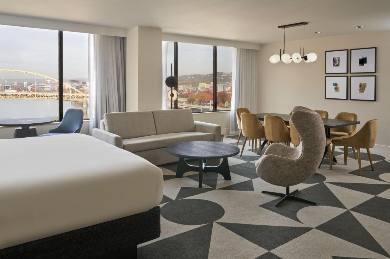 Sheraton Pittsburgh Hotel At Station Square Екстер'єр фото