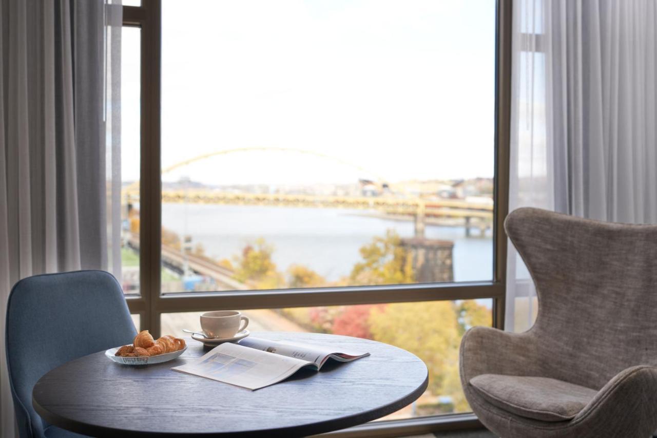 Sheraton Pittsburgh Hotel At Station Square Екстер'єр фото