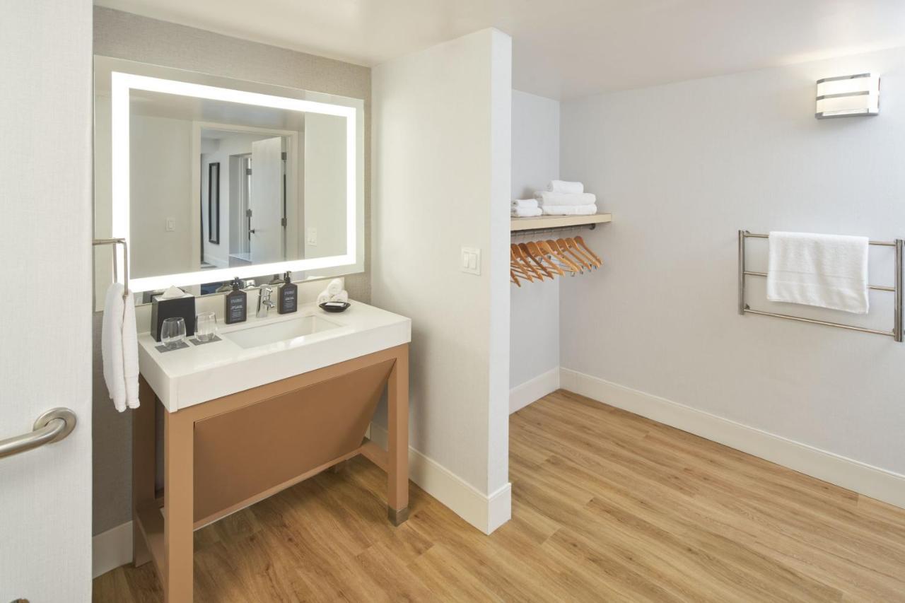 Sheraton Pittsburgh Hotel At Station Square Екстер'єр фото