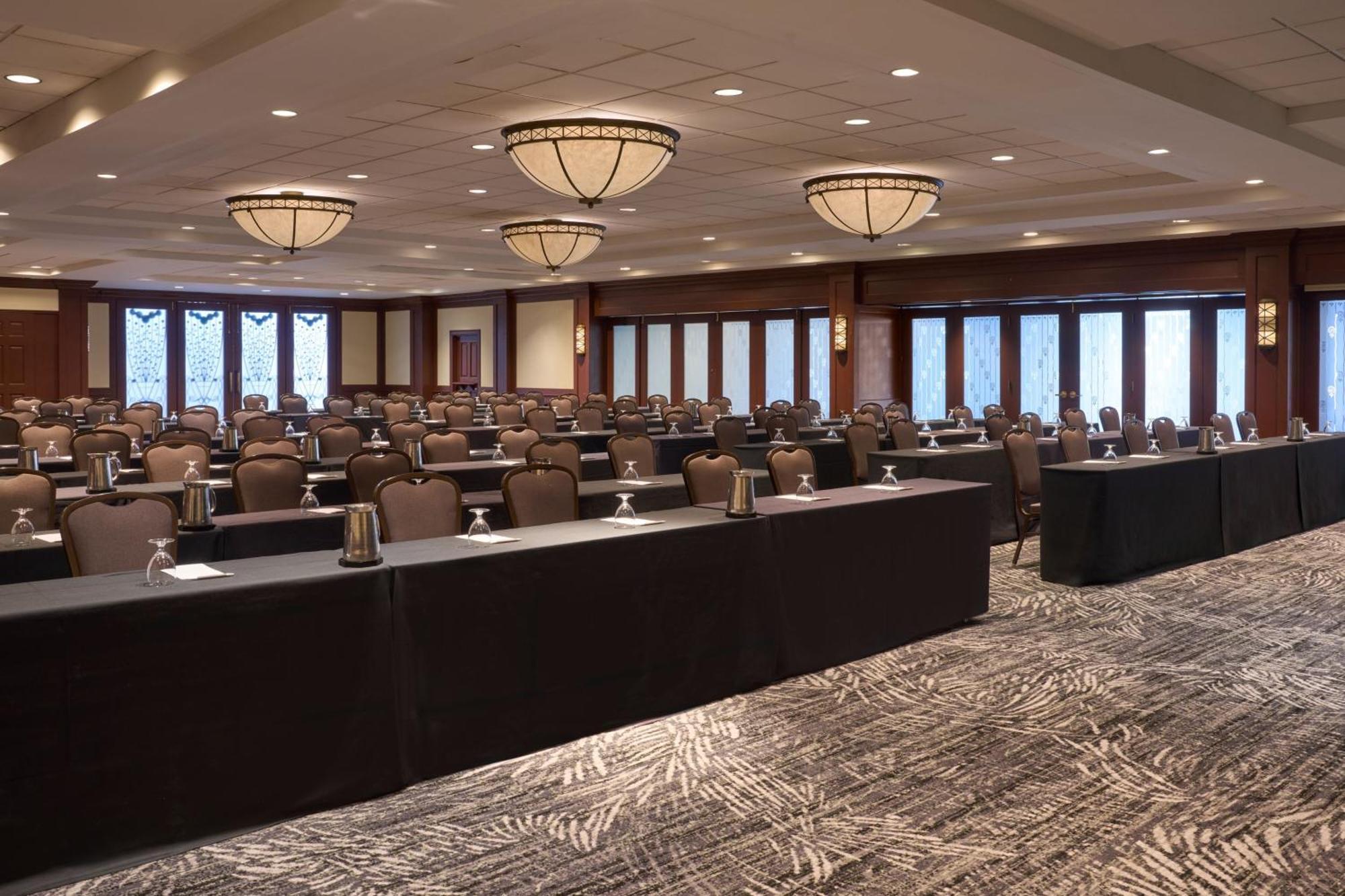 Sheraton Pittsburgh Hotel At Station Square Екстер'єр фото