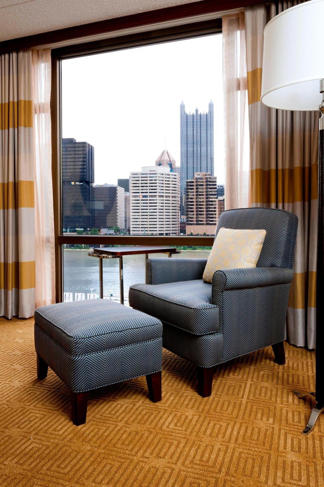 Sheraton Pittsburgh Hotel At Station Square Екстер'єр фото